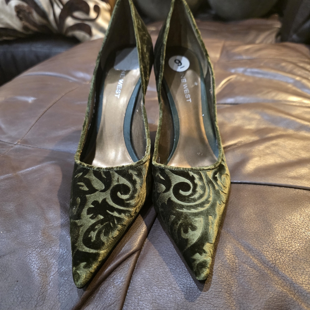 Nine West Olive Green Velvet Pointed-Toe Pumps - Picture 5 of 7
